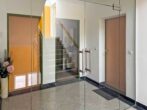 Großzügige Büroeinheit mit Parkmöglichkeiten und Halle mit Rolltor - Büro und Garage, Immobilien-Kurz-Salzburg